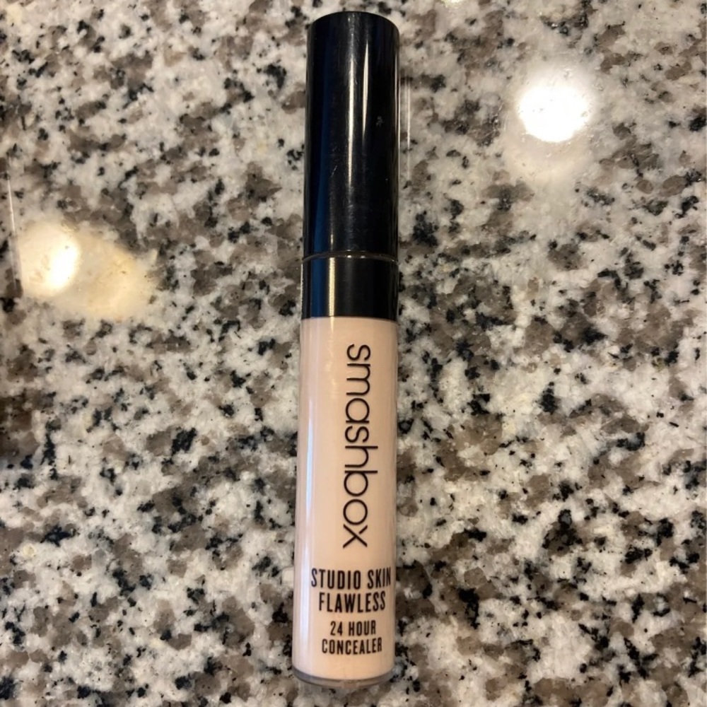 NWOT Smashbox Studio Skin Flawless 24 Hour Concealer